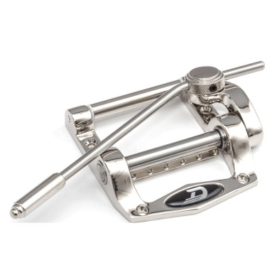 Diamond Deluxe Tremola Nickel Right Handed SV