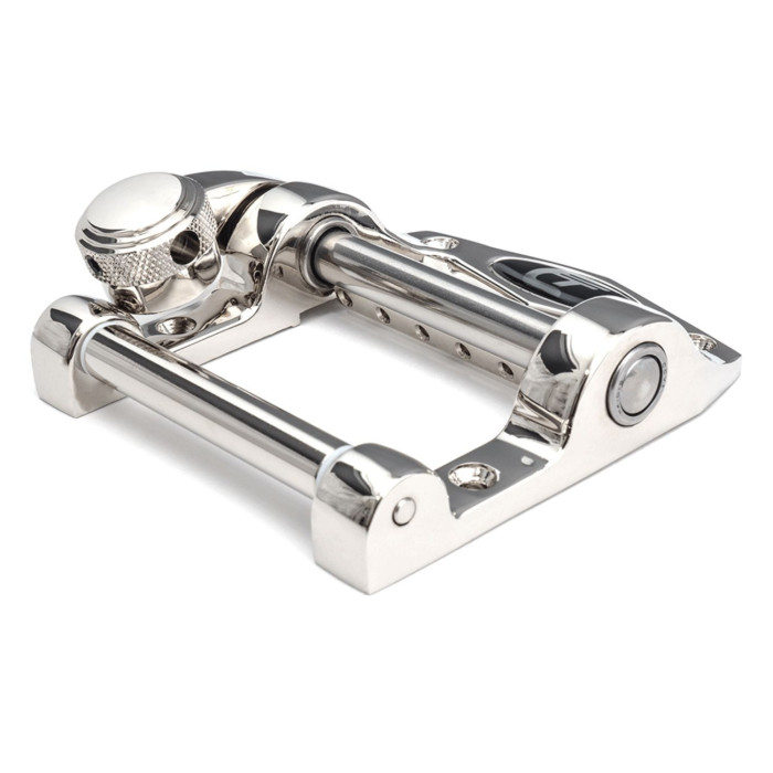 Diamond Deluxe Tremola Nickel Right Handed SV