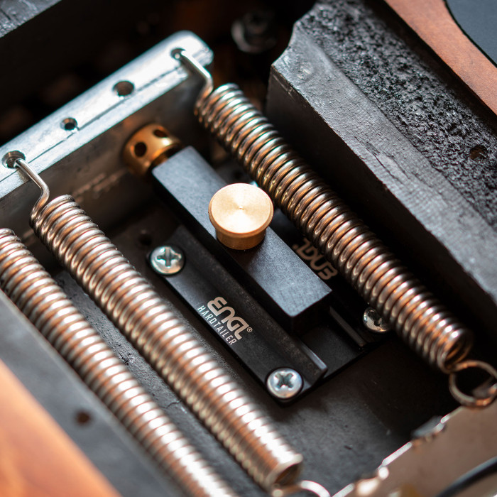 Hardtailer Tremolo Block System